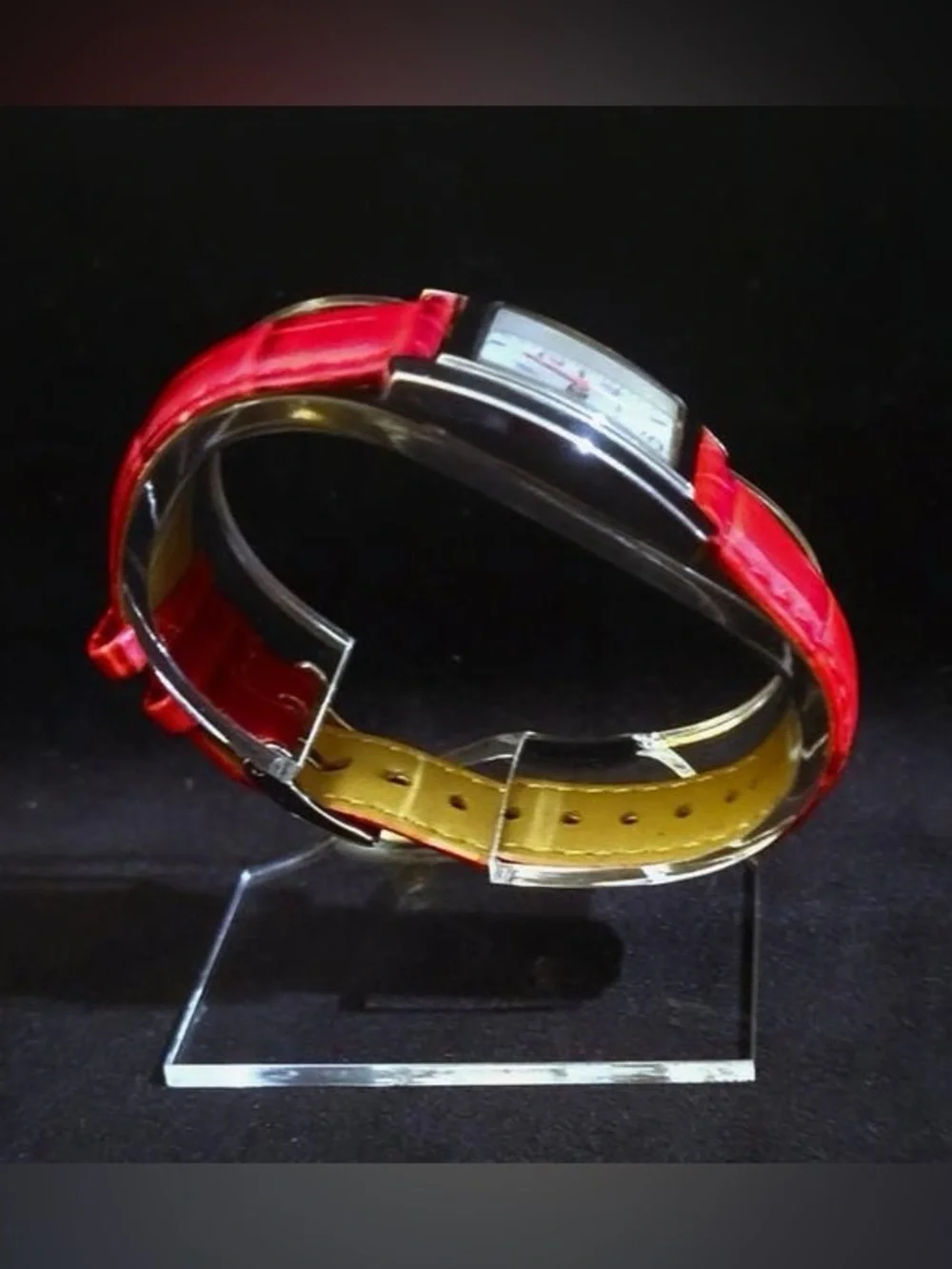 Tommy Hilfiger Red Croc Embossed Leather Silver Metal Women’s Strap Wristwatch
